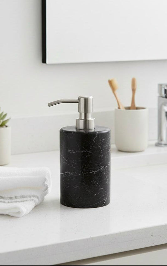Round Soap dispenser - Black